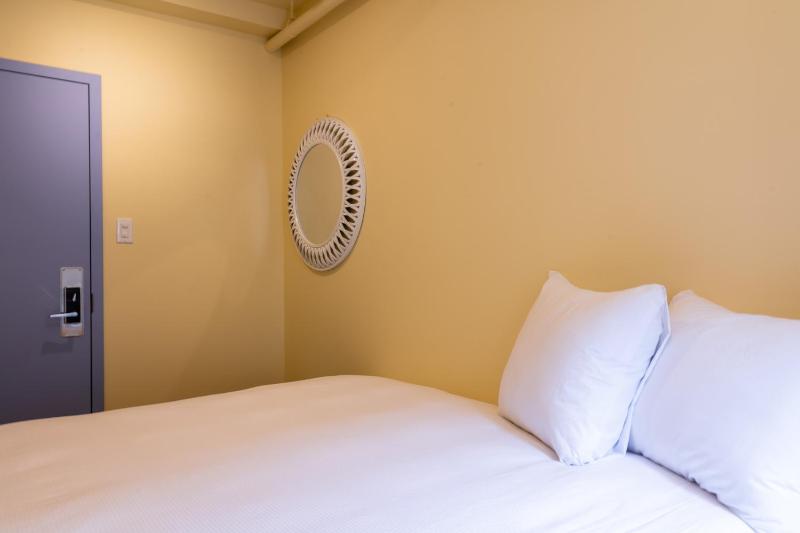 Auberge Jeunesse QBEDS Hostel - image 10
