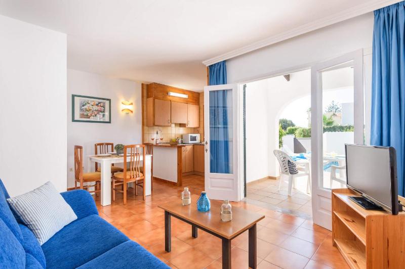 Arena 2 bedroom villa Cala Blanca - image 13