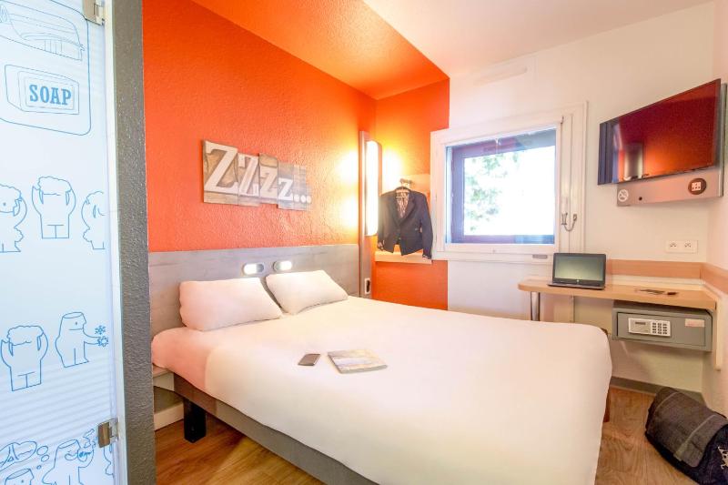 Ibis Budget Marseille Timone - image 7