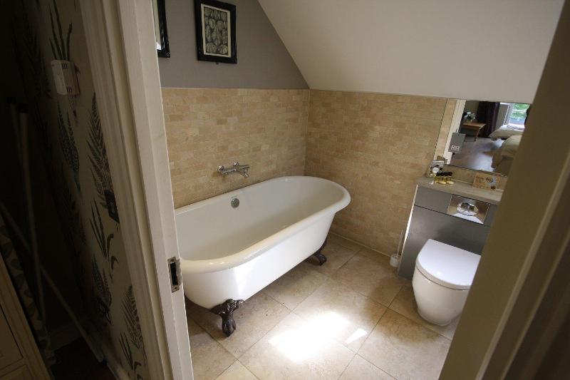 Superior Double Room image 4