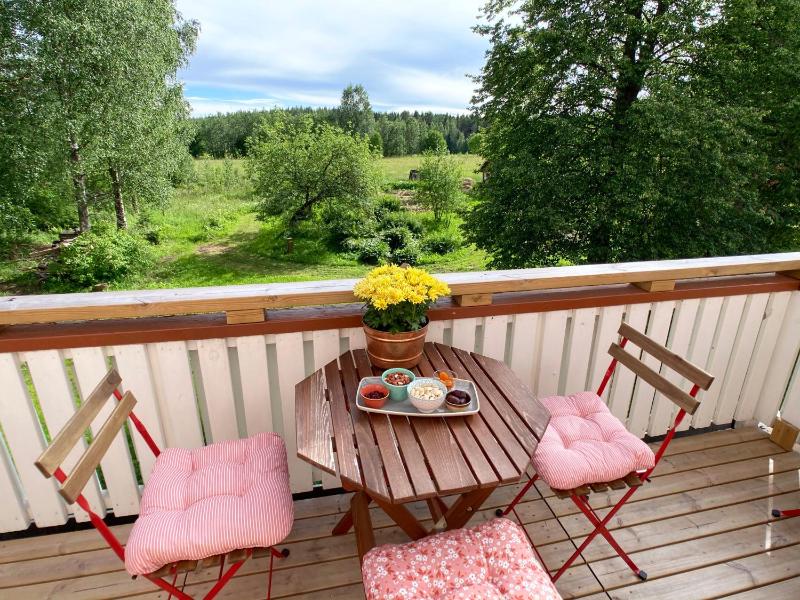 Triple Room with Shared Bathroom image 3