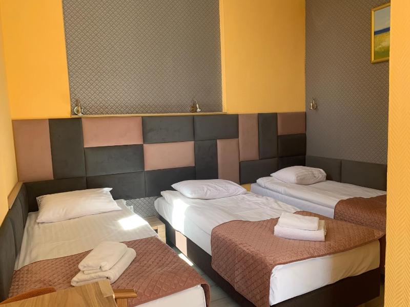 Triple Room image 3