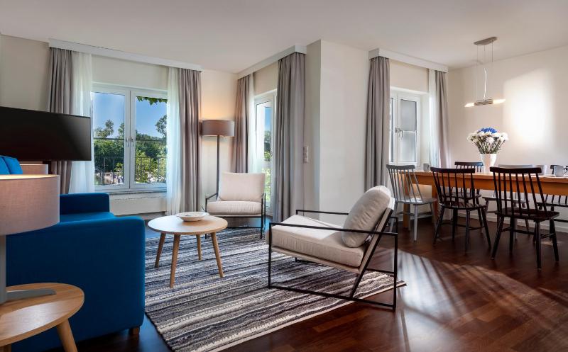 Three-Bedroom Apartment / Holiday Home image 3