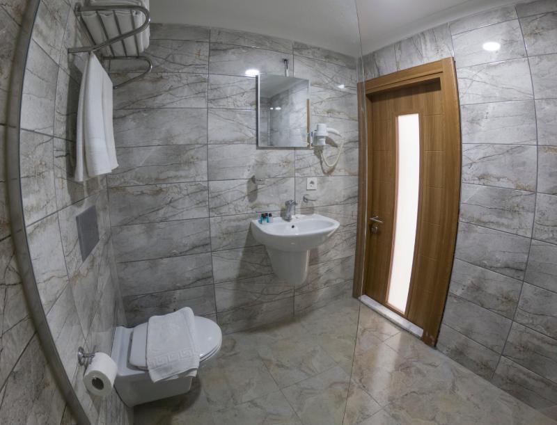 Economy Double or Twin Room image 2