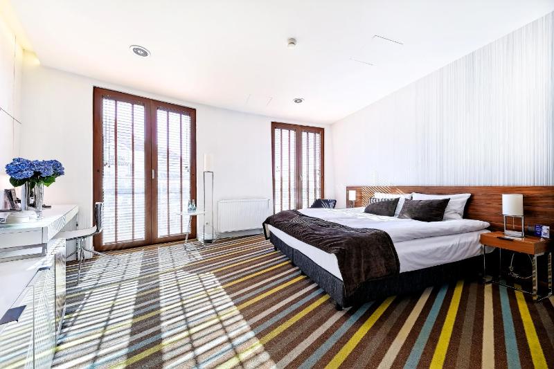 Deluxe Double Room image 1