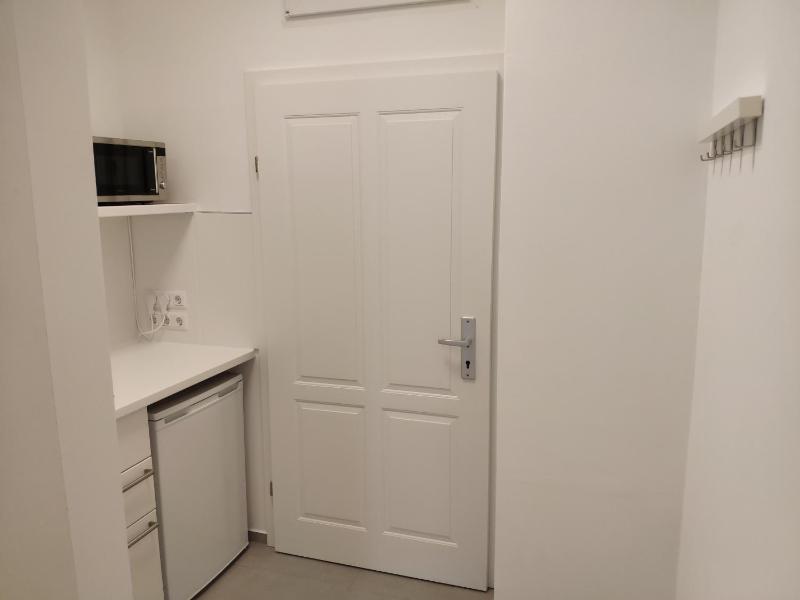 One-Bedroom Apartment image 3
