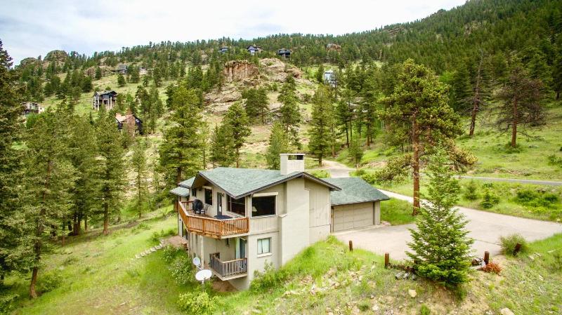 Four-Bedroom Holiday Home image 2
