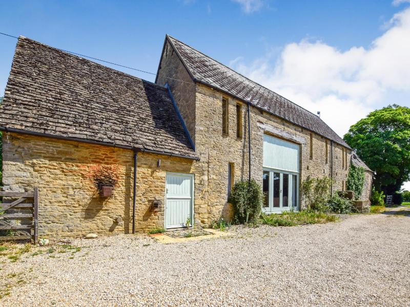 Five-Bedroom House image 2