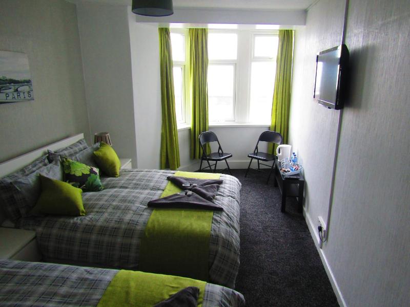 Family Room with Sea View image 1