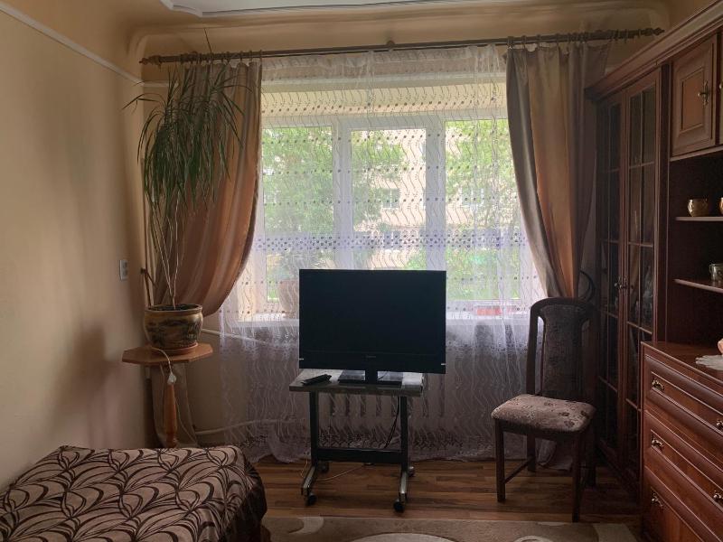 One-Bedroom Apartment image 2