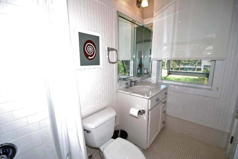Sea Hawk - Private Beach House With Pool & Hot Tub Home - image 11