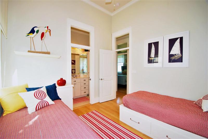 Sea Hawk - Private Beach House With Pool & Hot Tub Home - image 49