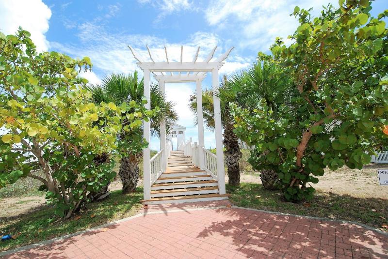 Sea Hawk - Private Beach House With Pool & Hot Tub Home - image 38