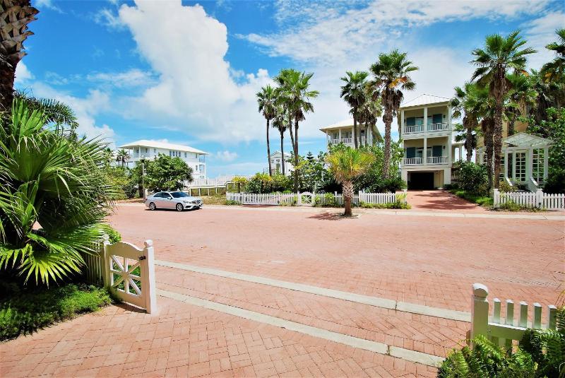 Sea Hawk - Private Beach House With Pool & Hot Tub Home - image 40