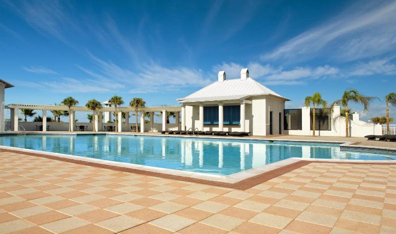 Sea Hawk - Private Beach House With Pool & Hot Tub Home - image 17