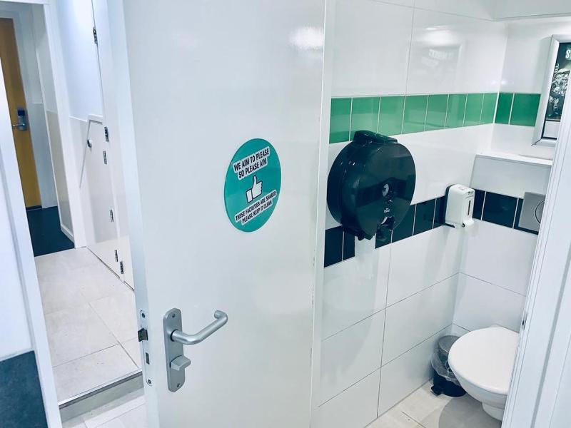 Room for 10 People with Shared Bathroom image 4