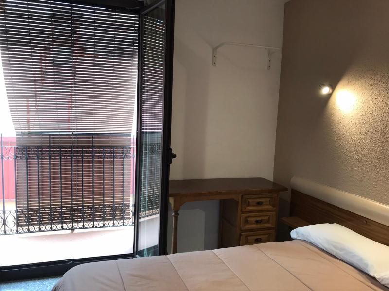 Climatized Double Room with Private bathroom image 3