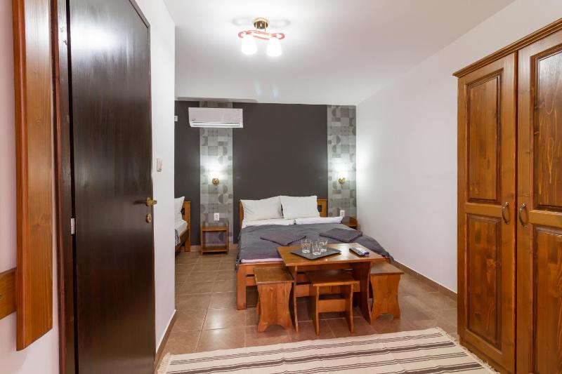 Comfort Triple Room image 3