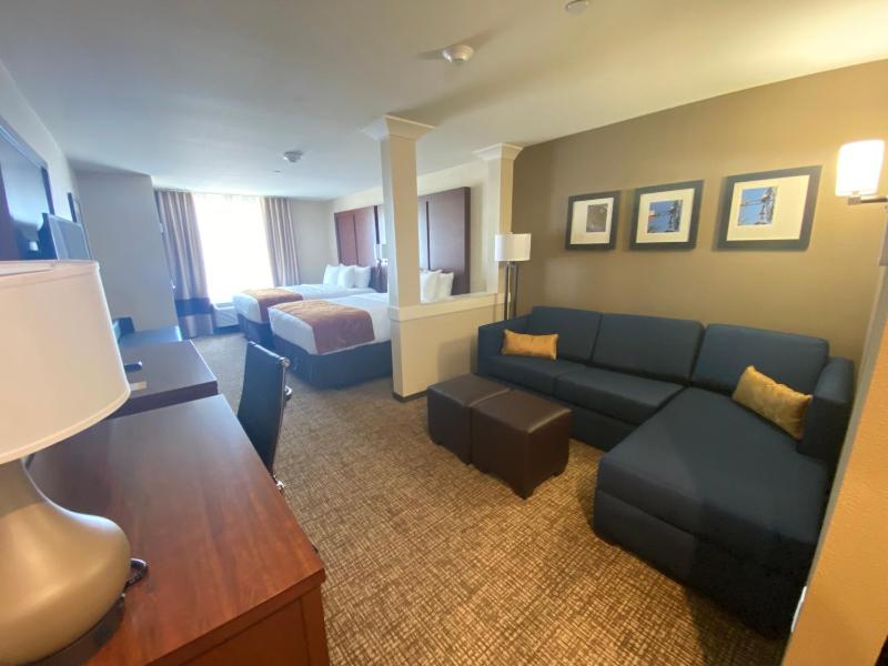Queen Room with Two Queen Beds and Sofa Bed - Accessible/Non-Smoking  image 4