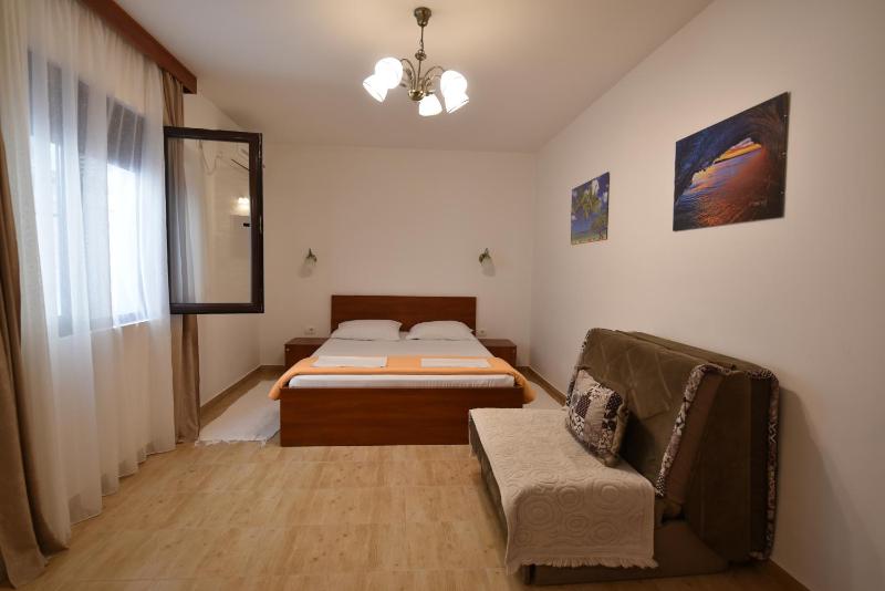 One-Bedroom Apartment image 1