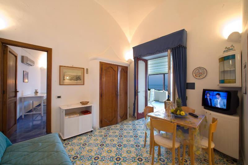 Suite with Sea View image 4