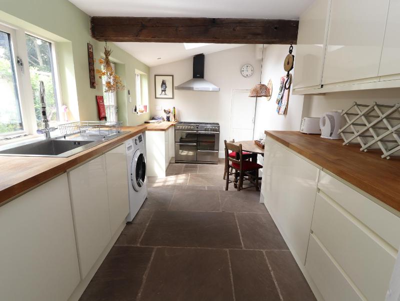 2 Ashby Place - image 43