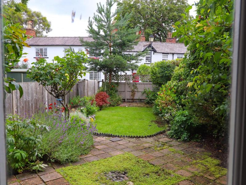 2 Ashby Place - image 34