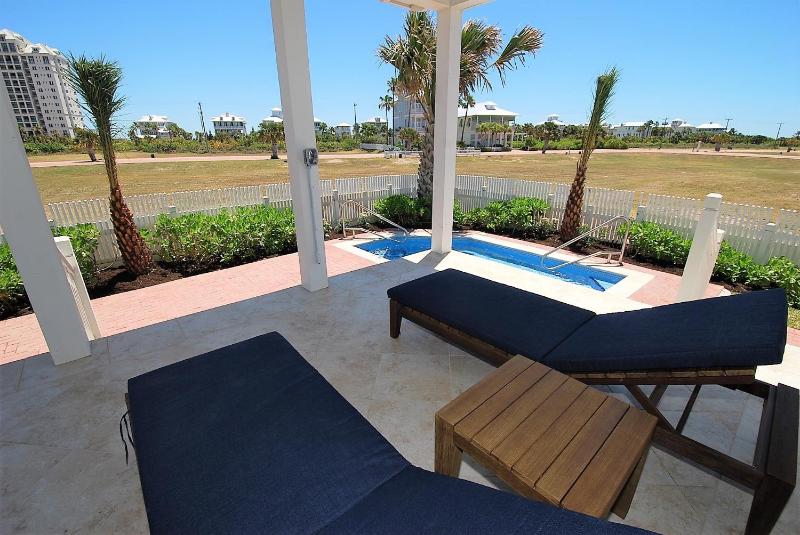 Coastal Home - image 5