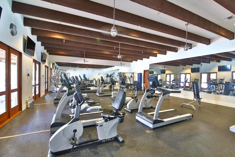 Three-Bedroom Apartment image 3