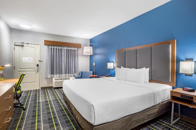 King Room - Non-Smoking image 2