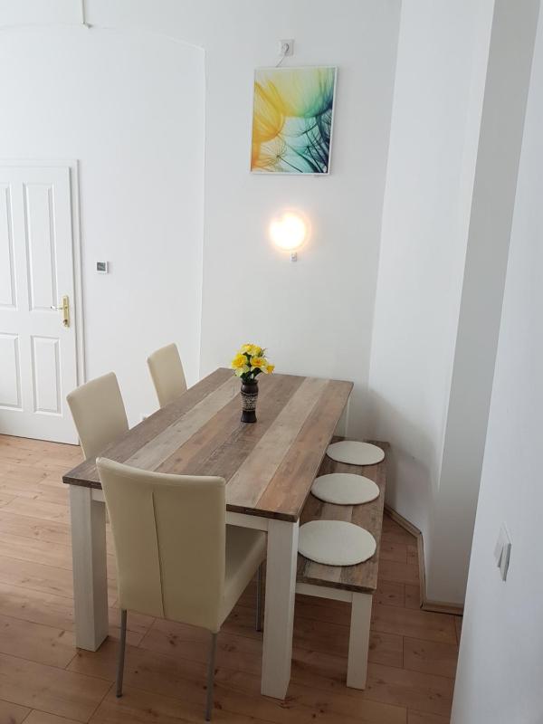 Sobieski Town Apartments - image 2