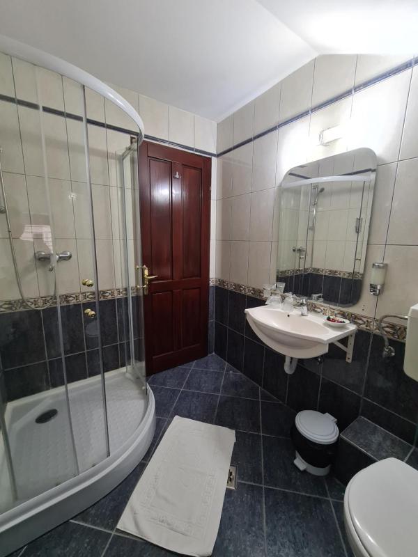 Budget Double Room without Balcony image 2