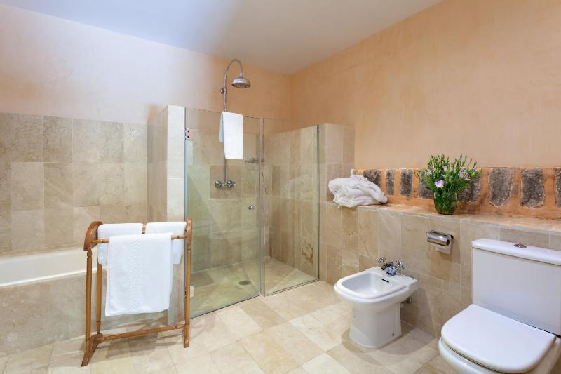 Superior Double or Twin Room with Terrace image 1