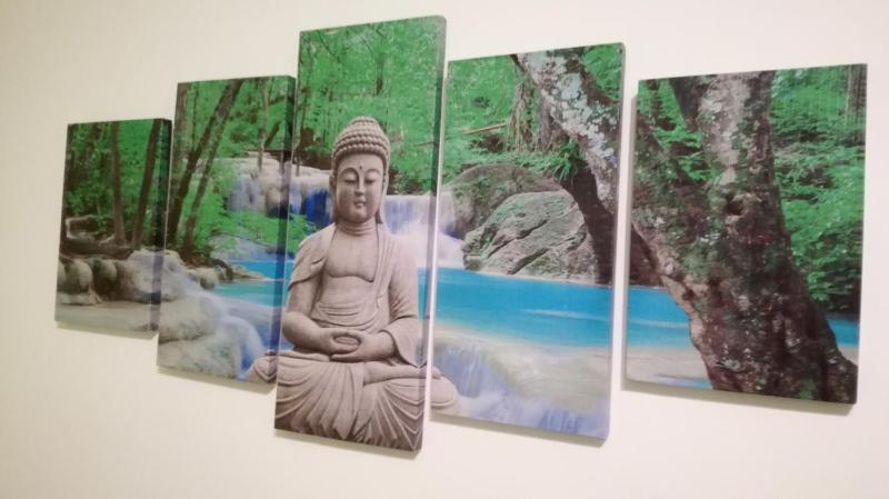 Triple Room with Balcony image 4