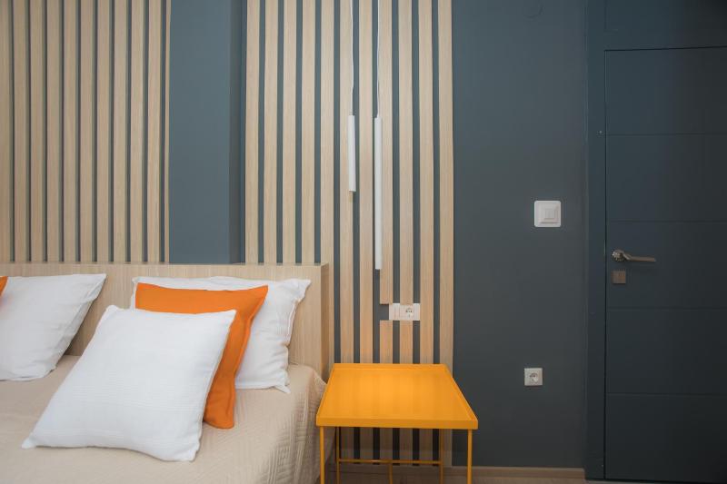 Double Room with Balcony image 4