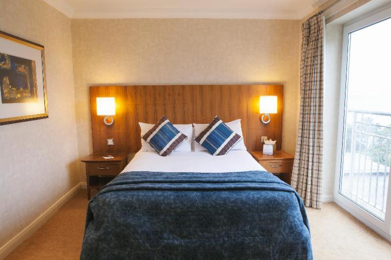 Room #10482818 image 3