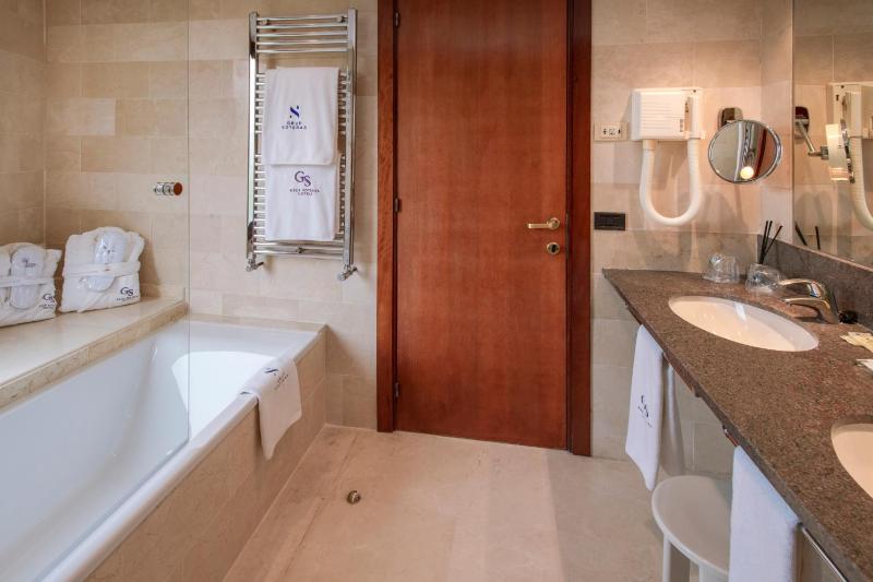 Superior Double or Twin Room image 2