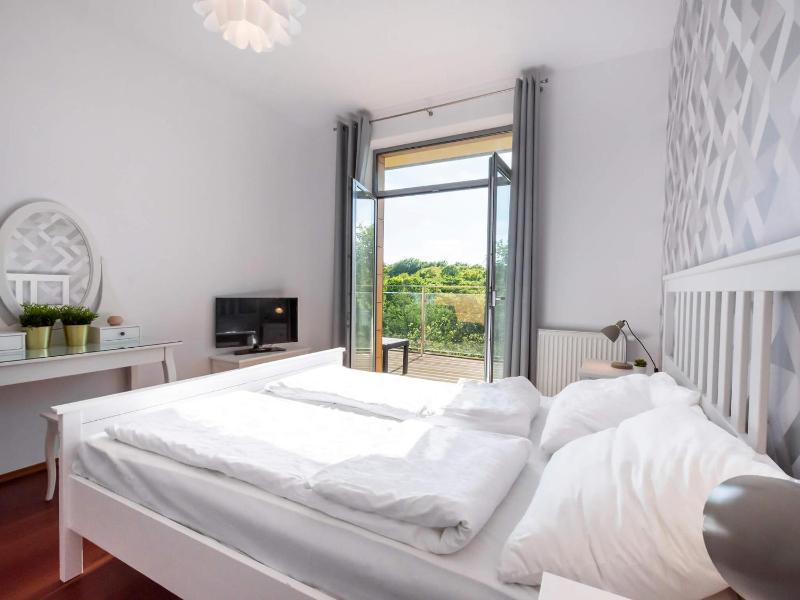 One-Bedroom Apartment image 1