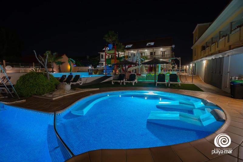 Apartamentos Turísticos Playa Mar I - image 9