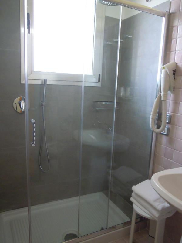 Hotel Regit - image 5