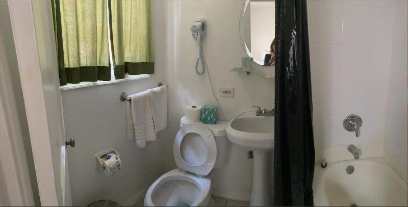 Double Room with Private Bathroom image 1