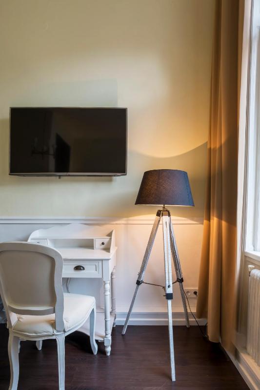 Boutique Double or Twin Room image 3