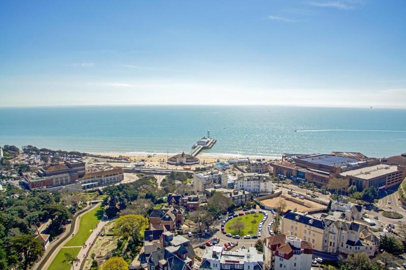 Holiday Inn Bournemouth By IHG - image 11