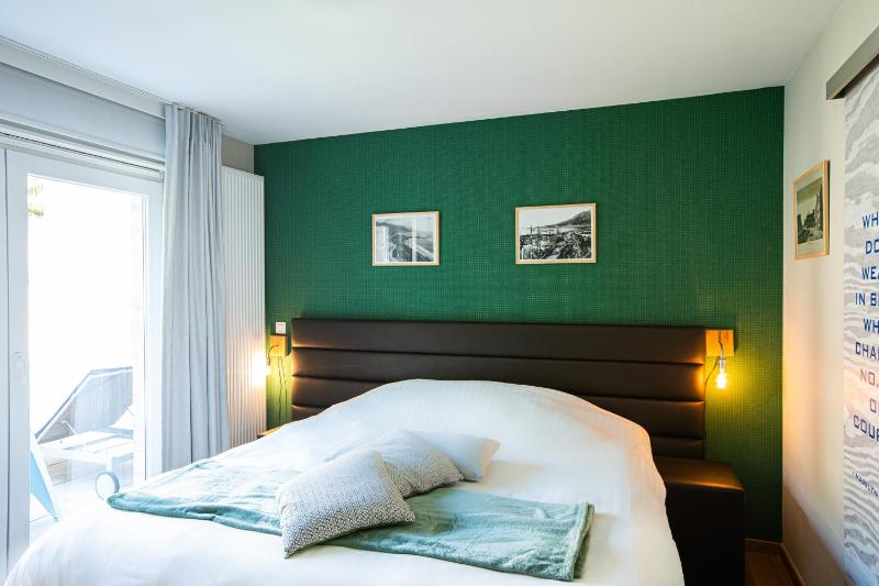 Double Room with Terrace image 4