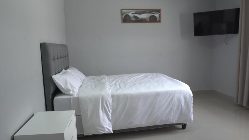 Standard Double or Twin Room image 3
