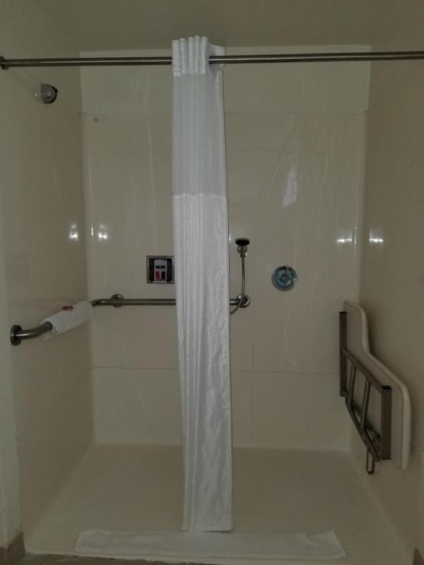 Super 8 by Wyndham Los Angeles-Culver City Area - image 15