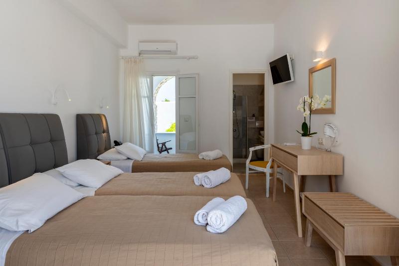 Galinos Hotel - image 14