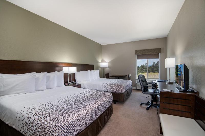 Queen Room with Two Queen Beds image 1