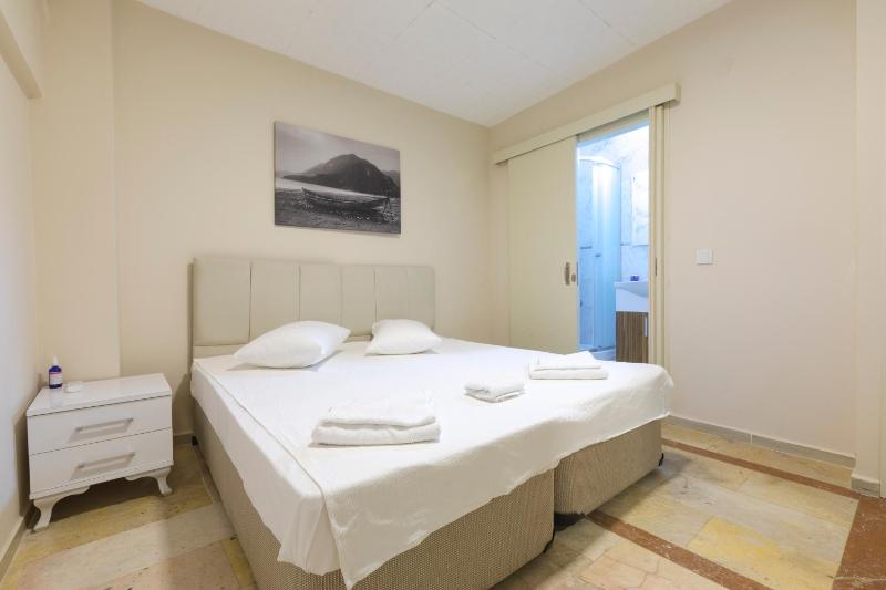 Triple Room with Sea View image 4