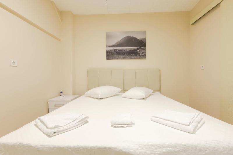 Triple Room with Sea View image 3